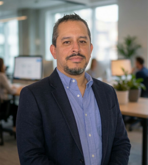 Alejandro Zuñiga (Consultant)